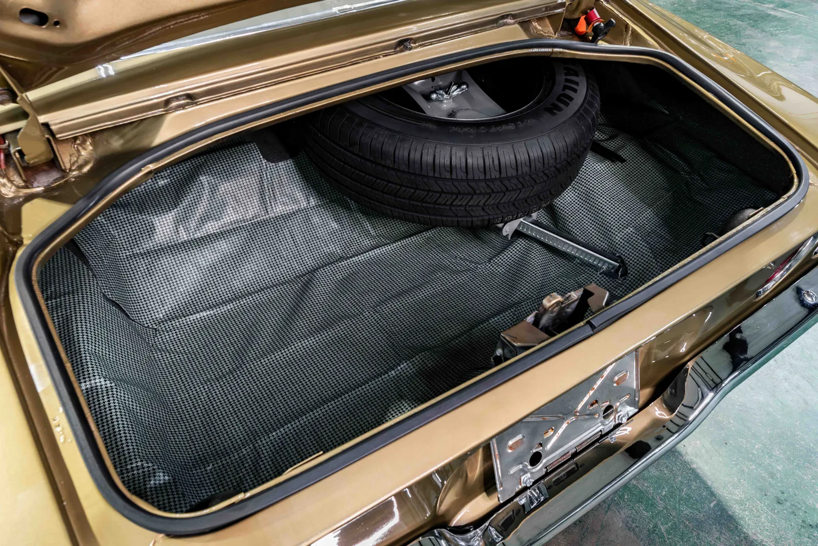 1970-Chevrolet-Camaro-Autumn Gold Poly-508917-51.jpg